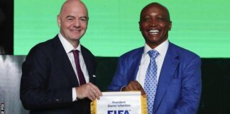 FIFA : Une institution de plus en plus contestée ? Quand les décisions arbitrales, politiques et administratives fragilisent la crédibilité du football mondial. Par Ndiawar Diop FIFA : Une institution de plus en plus contestée ? Quand les décisions arbitrales, politiques et administratives fragilisent la crédibilité du football mondial Par Ndiawar Diop