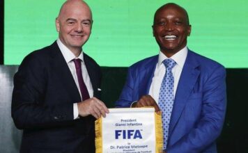 FIFA : Une institution de plus en plus contestée ? Quand les décisions arbitrales, politiques et administratives fragilisent la crédibilité du football mondial. Par Ndiawar Diop FIFA : Une institution de plus en plus contestée ? Quand les décisions arbitrales, politiques et administratives fragilisent la crédibilité du football mondial Par Ndiawar Diop